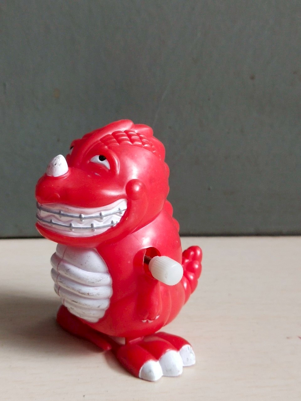 มีหลายภาพ ตุ๊กตา ก๊อตจิจัดฟันไขลาน งานเก่าพรีเมี่ยมแถมจากปั๊มน้ำมัน งานไทย ขนาดตามรูป มือสองสภาพดีมีรอยบ้าง ***ลานใช้ไม่ได้แล้ว ขายตามสภาพส