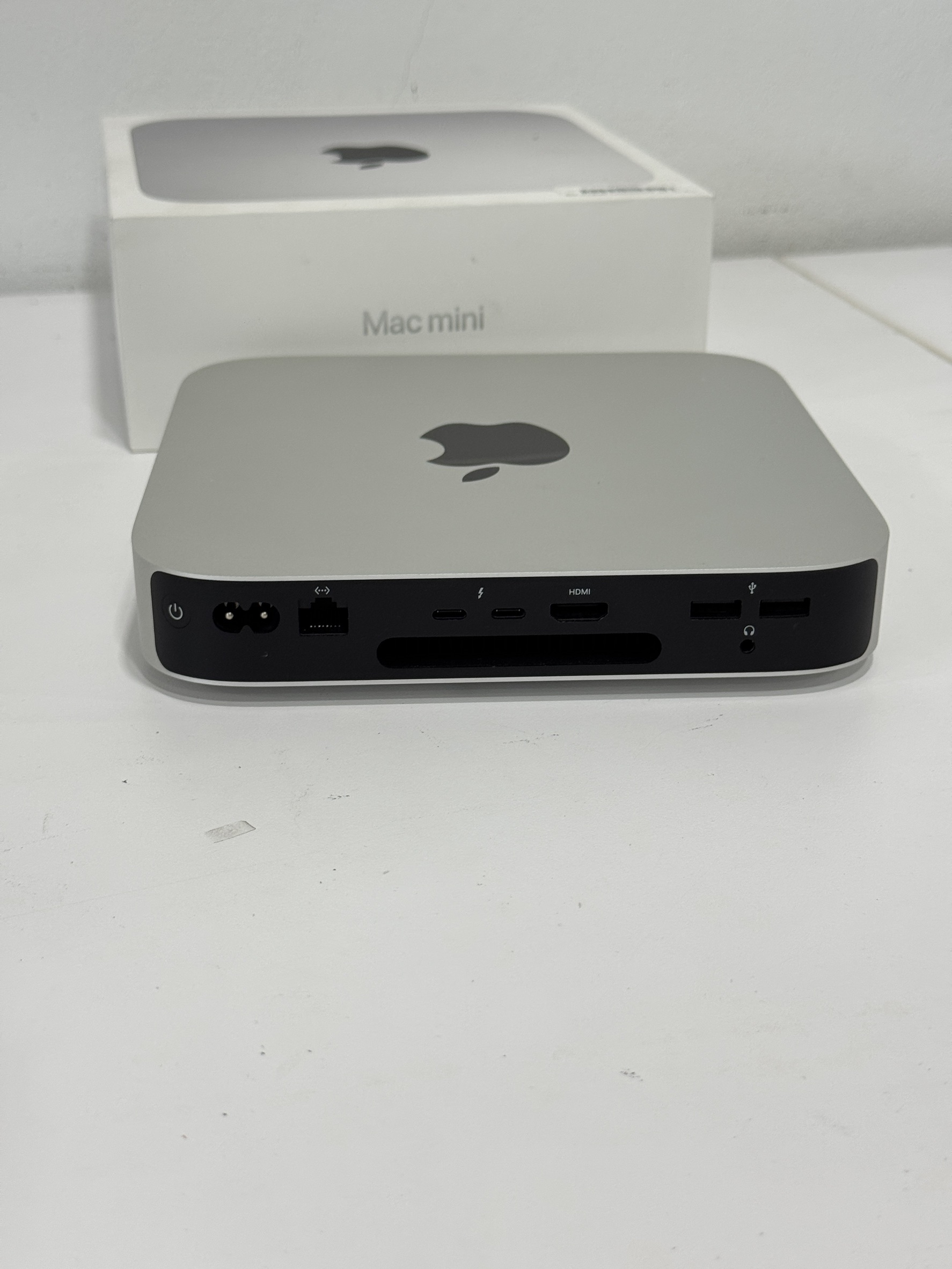 Apple Mac Mini 2023 (M2/8GB/M.2 256GB) + Ac Adapter