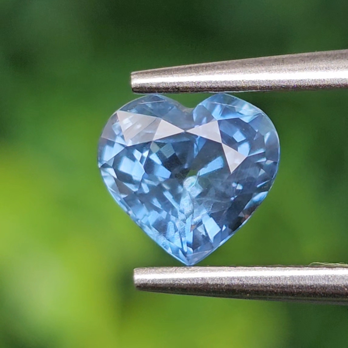 พลอย ไพลิน (Blue Sapphire) 1.05 กะรัต (Cts.) พลอยแท้ อัญมณีมงคลประจําวันเกิด เครื่องประดับพลอย