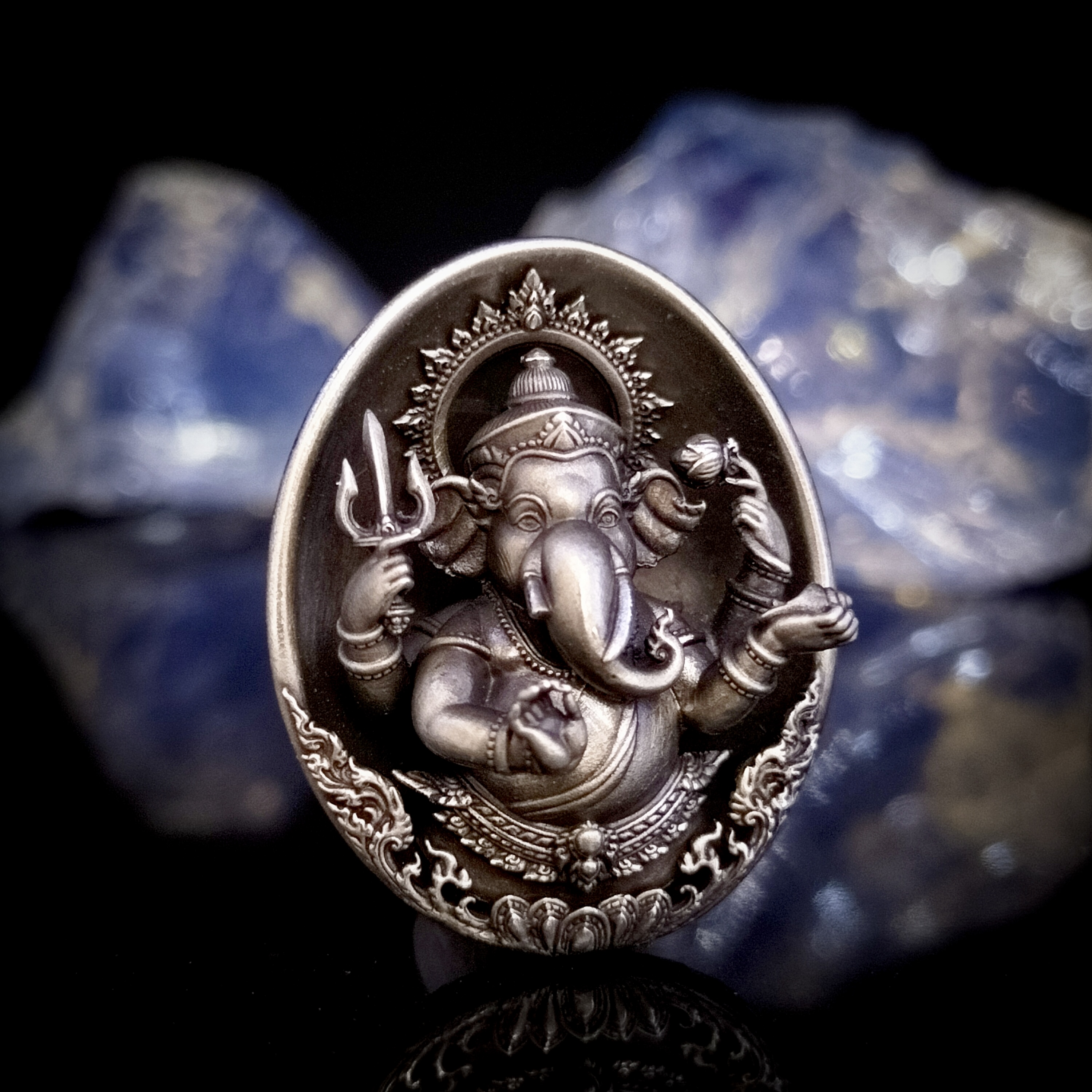 พระพิฆเนศ รุ่น คณปติ คเณศแห่งความสำเร็จ รหัส7.2 เนื้อไวท์บรอนซ์รมซาติน