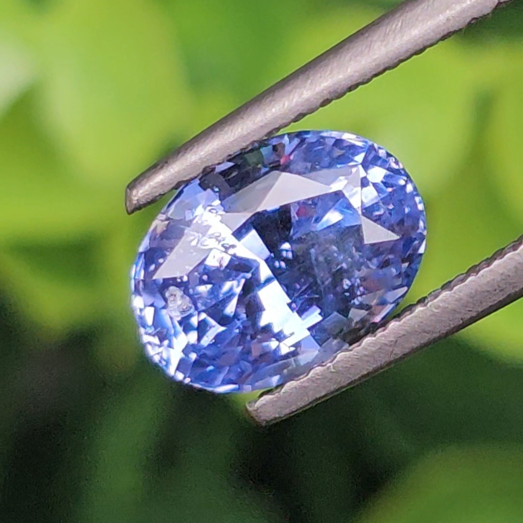 พลอย ไพลิน blue sapphire 2.73 กะรัต (Cts.) ดิบ unheated พร้อมใบเซอร์ พลอยแท้ อัญมณีมงคลประจําวันเกิด เครื่องประดับพลอย