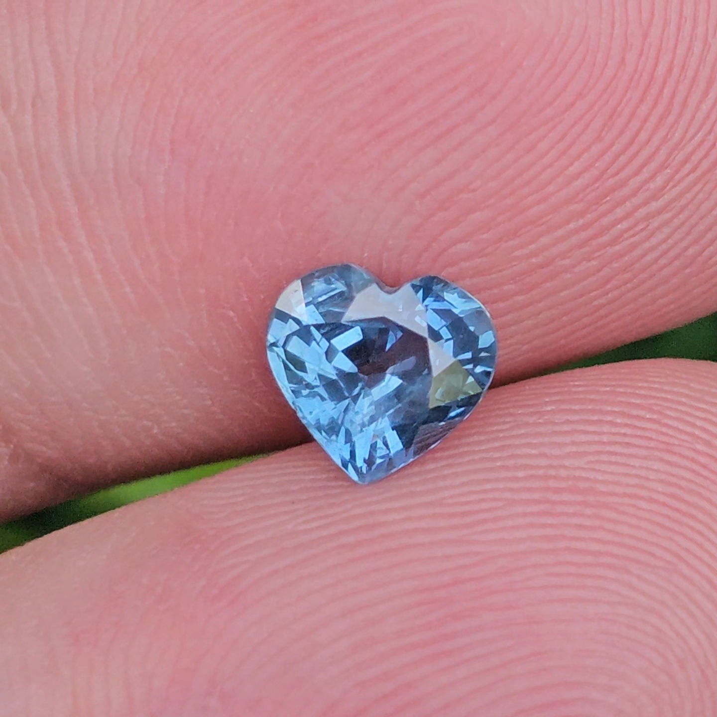 พลอย ไพลิน (Blue Sapphire) 1.05 กะรัต (Cts.) พลอยแท้ อัญมณีมงคลประจําวันเกิด เครื่องประดับพลอย