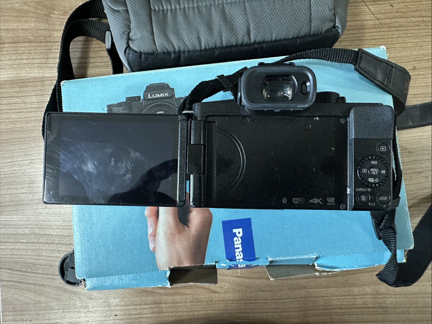 Camera Lumix DC-G100 + ขาตั้ง + กระเป๋า