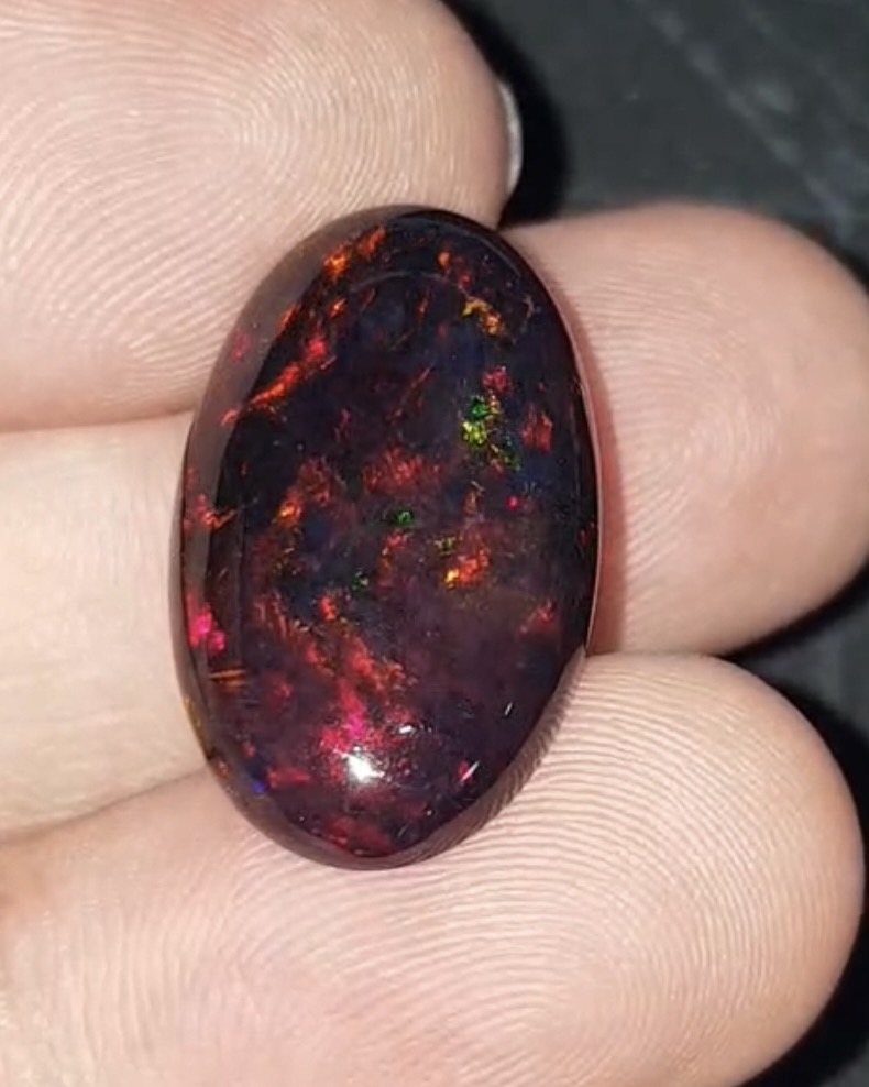 พลอย โอปอล Opal 11.64 กะรัต (Cts.) พลอยแท้ อัญมณีมงคลประจําวันเกิด เครื่องประดับพลอย