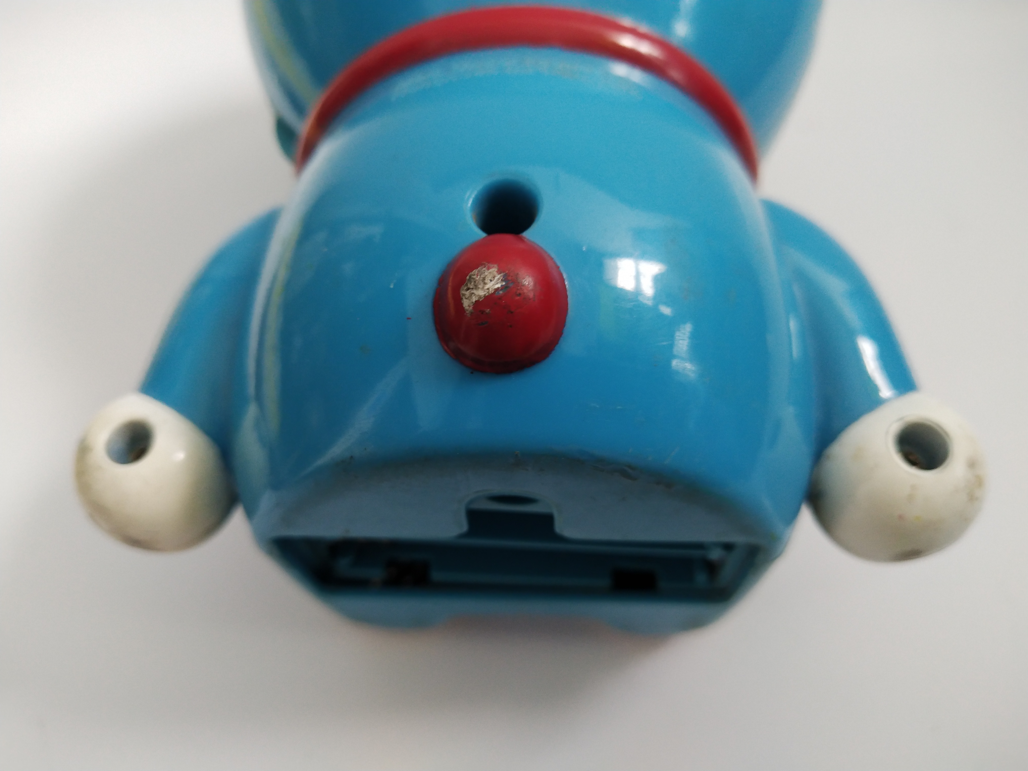 มีหลายภาพ ของสะสม โดราเอม่อนวิทยุเก่า โดเรม่อน**ไม่เข็คระบบไฟไม่มีฝาปิดรังถ่าน มีรอยเปื้อนตามภาพ ใช้สำหรับสะสมเท่านั้น Fujiko Pro ขนาดตามภาพ