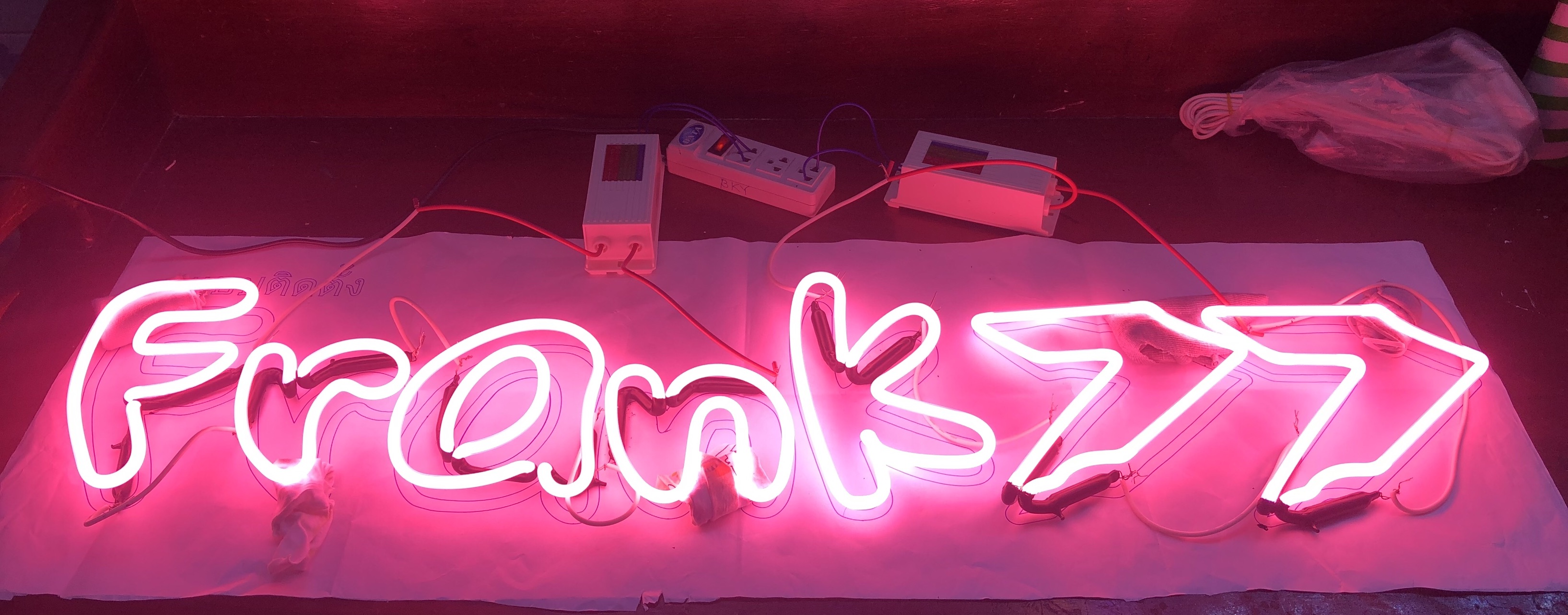 ป้ายไฟนีออนไลท์ - Frank77