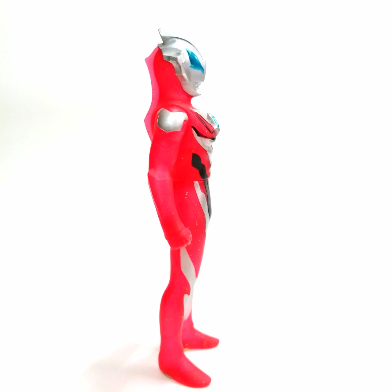 ซอฟ 5.5 นิ้ว ตัวพิเศษ อุลตร้าแมนจีส สีแดงใสใส่กากเพชรทำสีเฉพาะจุด สภาพดีมีรอยบ้าง