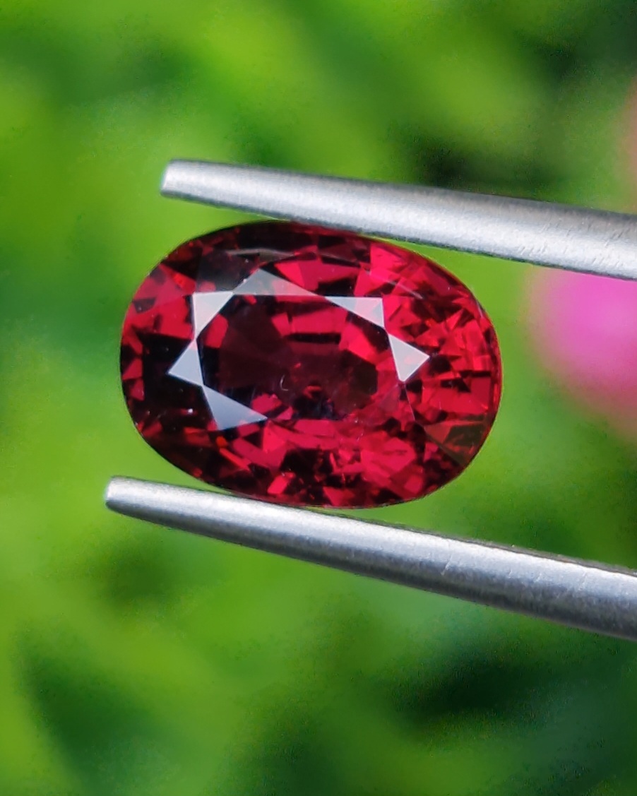 พลอย โรโดไลต์ กาเน็ท Rhodolite Garnet 2.68 กะรัต Cts.พลอยแท้ อัญมณีมงคลประจําวันเกิด เครื่องประดับพลอย