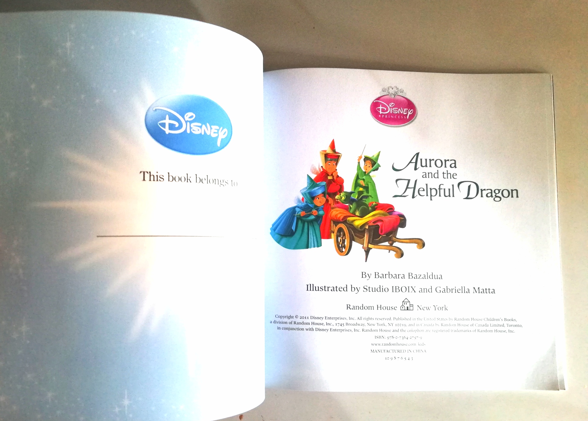 หนังสือนิทานฉบับภาษาอังกฤษ จาก วอลท์ดิสนีย์ แบบ 2 เรื่องใน 1 เล่ม ,เจ้าหญิงกบ เทียน่าและเพื่อนหมาขนฟู กับสติ๊กเกอร์มากกว่า50แบบ , PRINCESS Tiana and Her Furry Friend 2Books in 1! Over 50 Stickers! ด้านหลังㆍPRINCESS Aurora and the Helpful Dragon พร้อมสติ๊ก