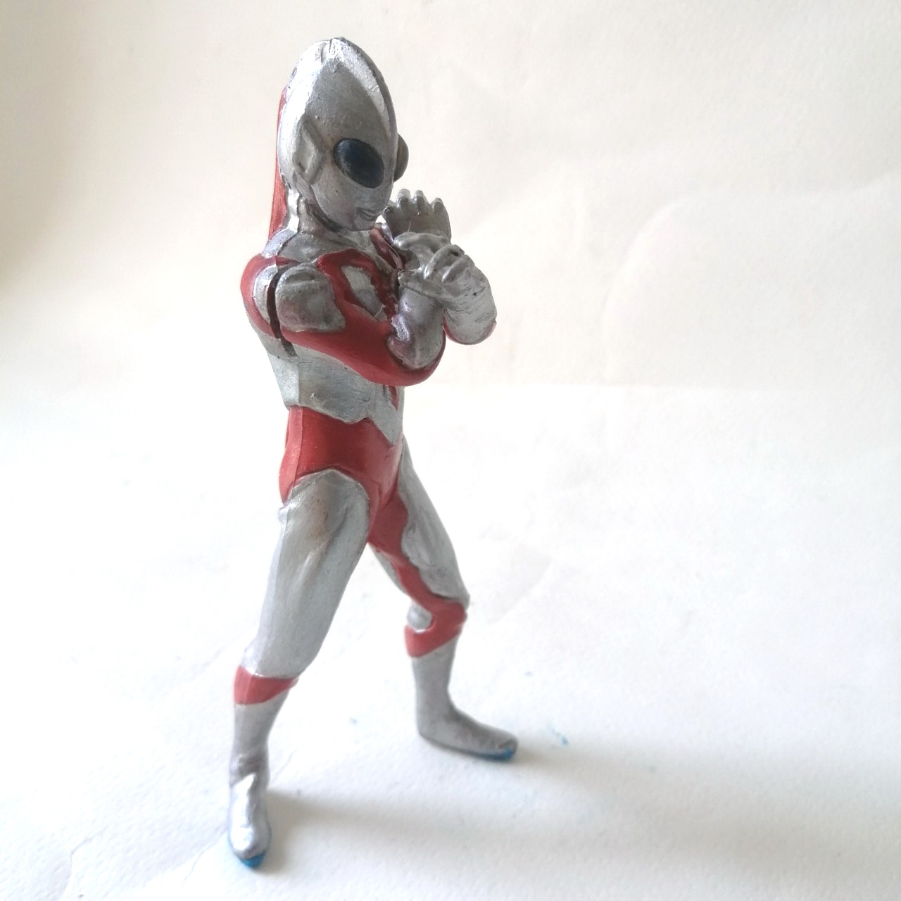 แคนดี้ทอย อุลตร้าแมนมิลเลเนี่ยม งานฟิชโช่ ApexT พร้อมฐาน -แยกแขนได้ หน้าติดกาวถาวร **ซ่อมสี Candy toy, Ultraman Millenium, Fisho, arms separated, face glued, color repaired