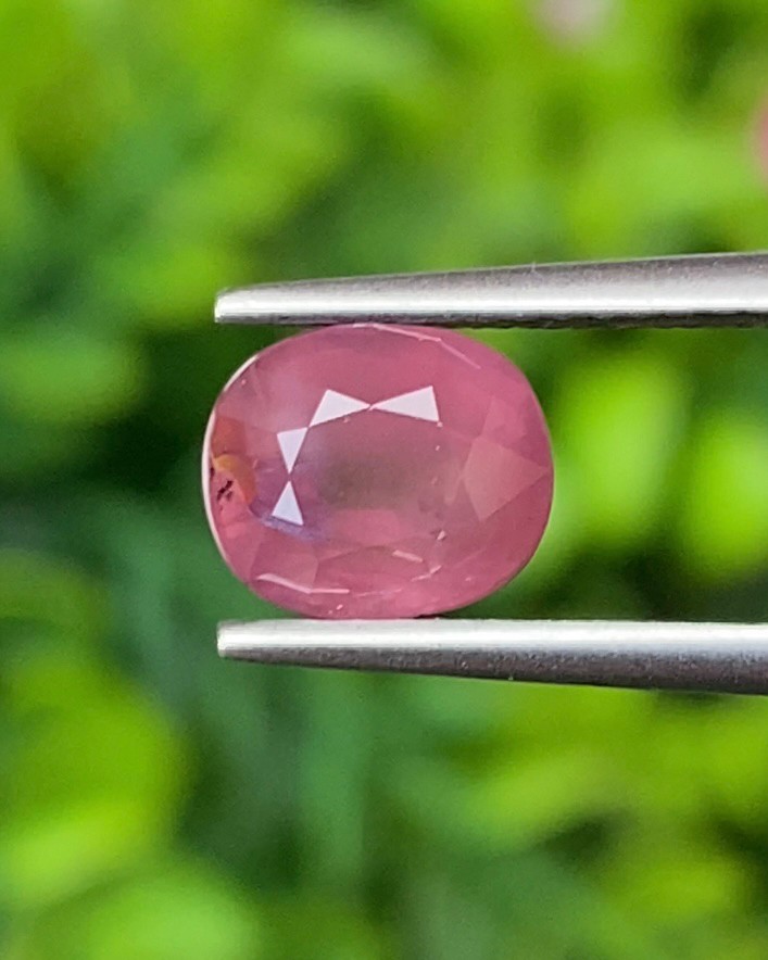 พลอย ทับทิม Ruby sapphire 2.41 กะรัต (Cts) ดิบ Unheated พลอยแท้ อัญมณีมงคลประจําวันเกิด เครื่องประดับพลอย