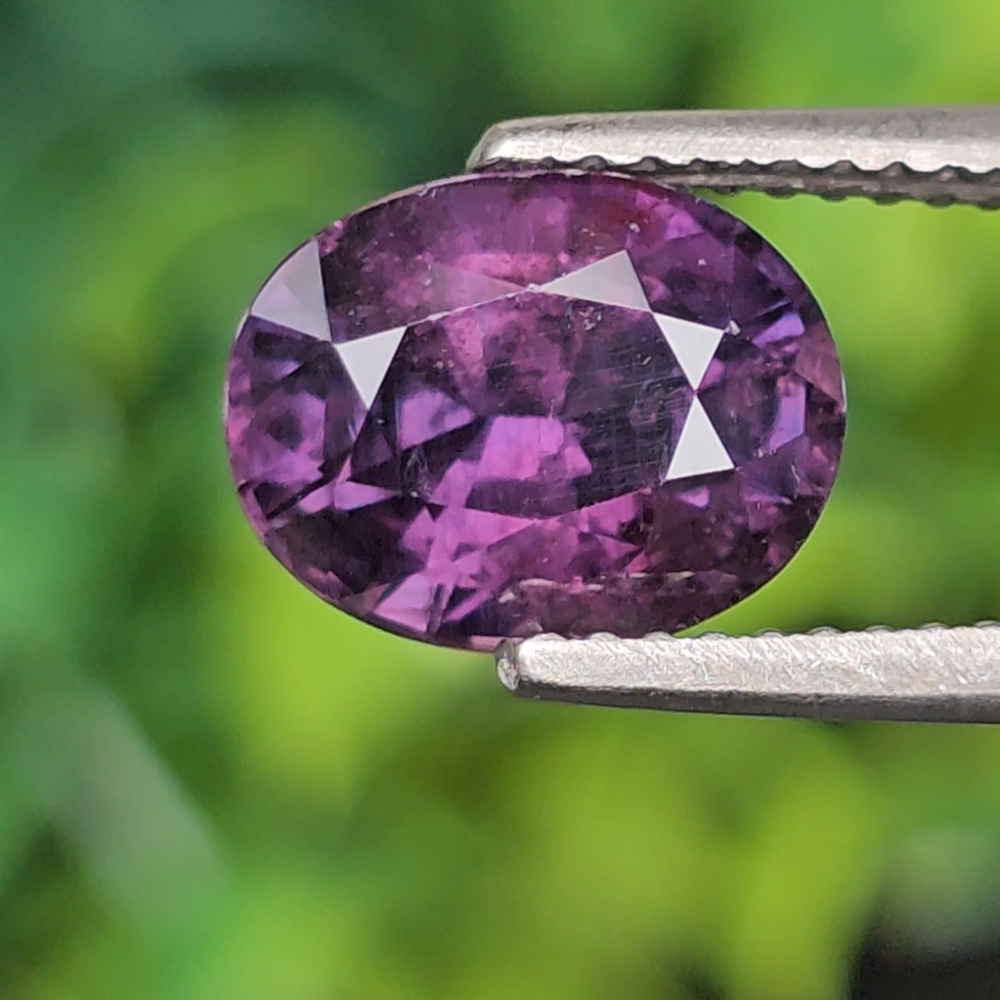 พลอย คัลเลอร์เชนจ์ แซฟไฟร์ Color Change Sapphire 3.40 กะรัต (Cts.) พลอยแท้ อัญมณีมงคลประจําวันเกิด เครื่องประดับพลอย