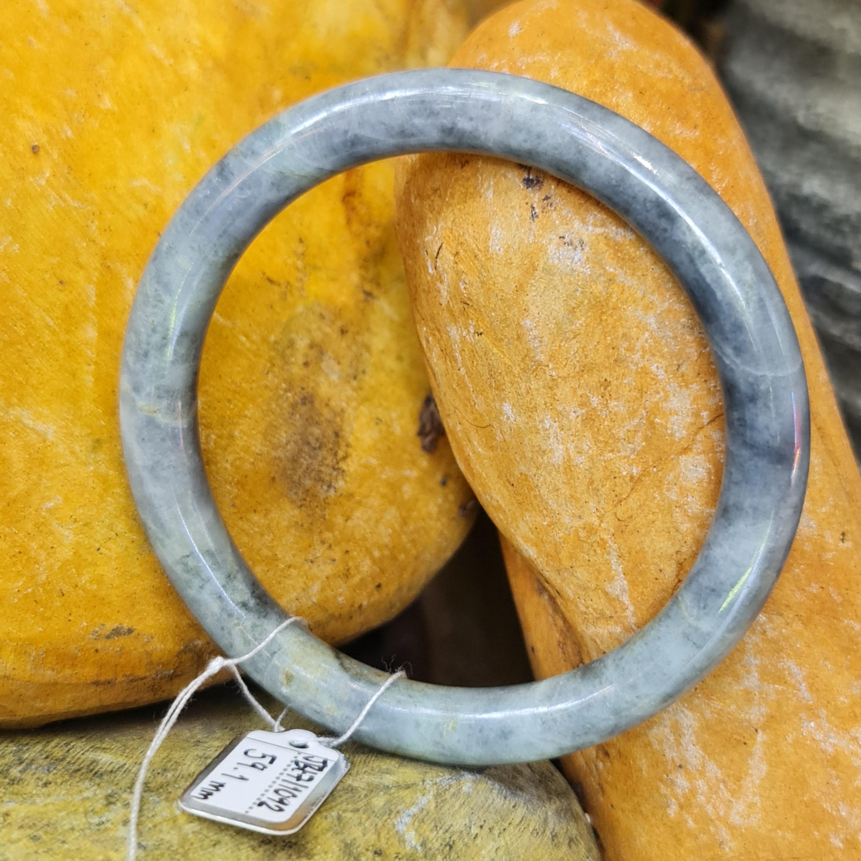JB6711092 หยก พม่า แท้ Jade กำไลหยก 59.1 มม. (Jadeite bracelet) พม่า (Myanmar)