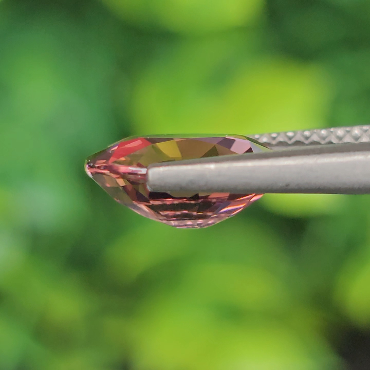 พลอย ทัวร์มารีน (Tourmaline) 2.68 กะรัต (Cts.) อัญมณีมงคลประจําวันเกิด เครื่องประดับพลอย