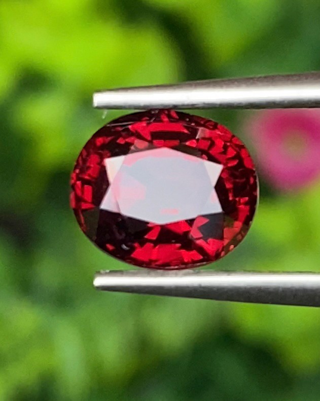 พลอย โรโดไลต์ กาเน็ท Rhodolite Garnet 2.25 กะรัต Cts.พลอยแท้ อัญมณีมงคลประจําวันเกิด เครื่องประดับพลอย