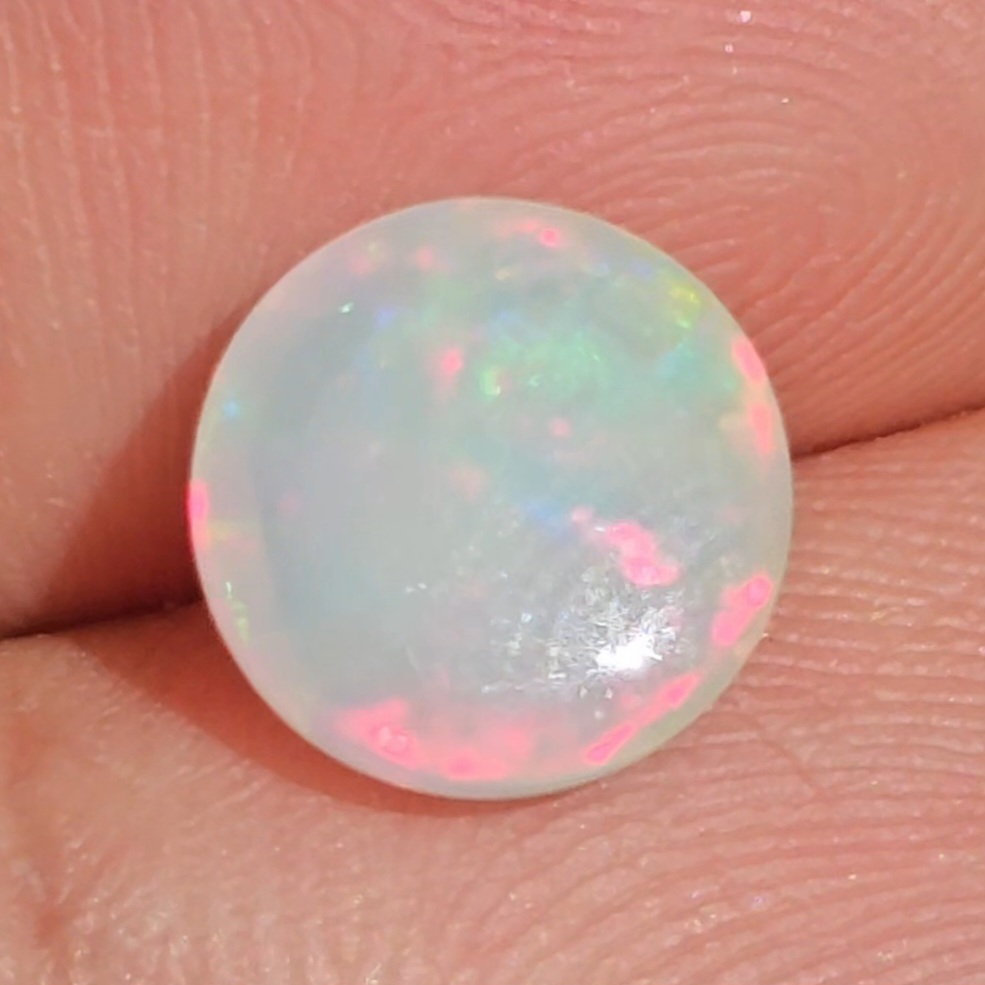 พลอย ไวท์ โอปอล White Opal 1.45 กะรัต (Cts.) พลอยแท้ อัญมณีมงคลประจําวันเกิด เครื่องประดับพลอย