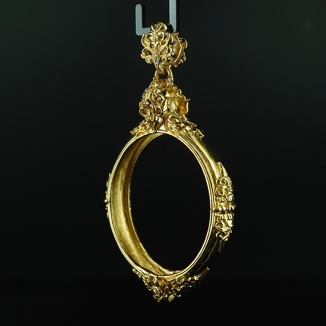 (แบบที่1) กรอบเนื้อทองเหลืองชุบทอง สำหรับองค์พระขนาด ความสูง 3.3 ความกว้าง 2.9 เซนติเมตร