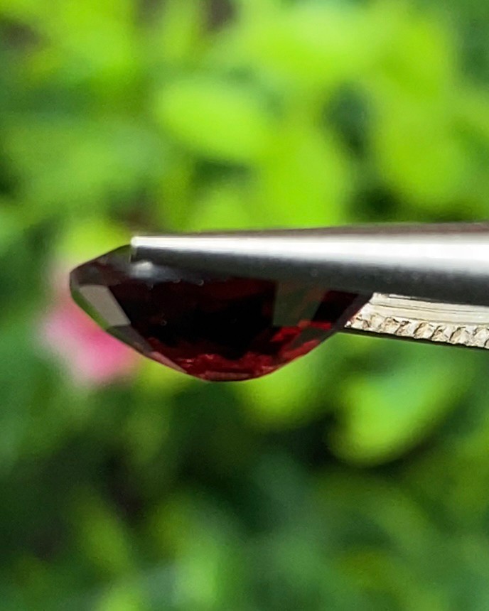 พลอย โรโดไลต์ กาเน็ท Rhodolite Garnet 2.68 กะรัต Cts.พลอยแท้ อัญมณีมงคลประจําวันเกิด เครื่องประดับพลอย