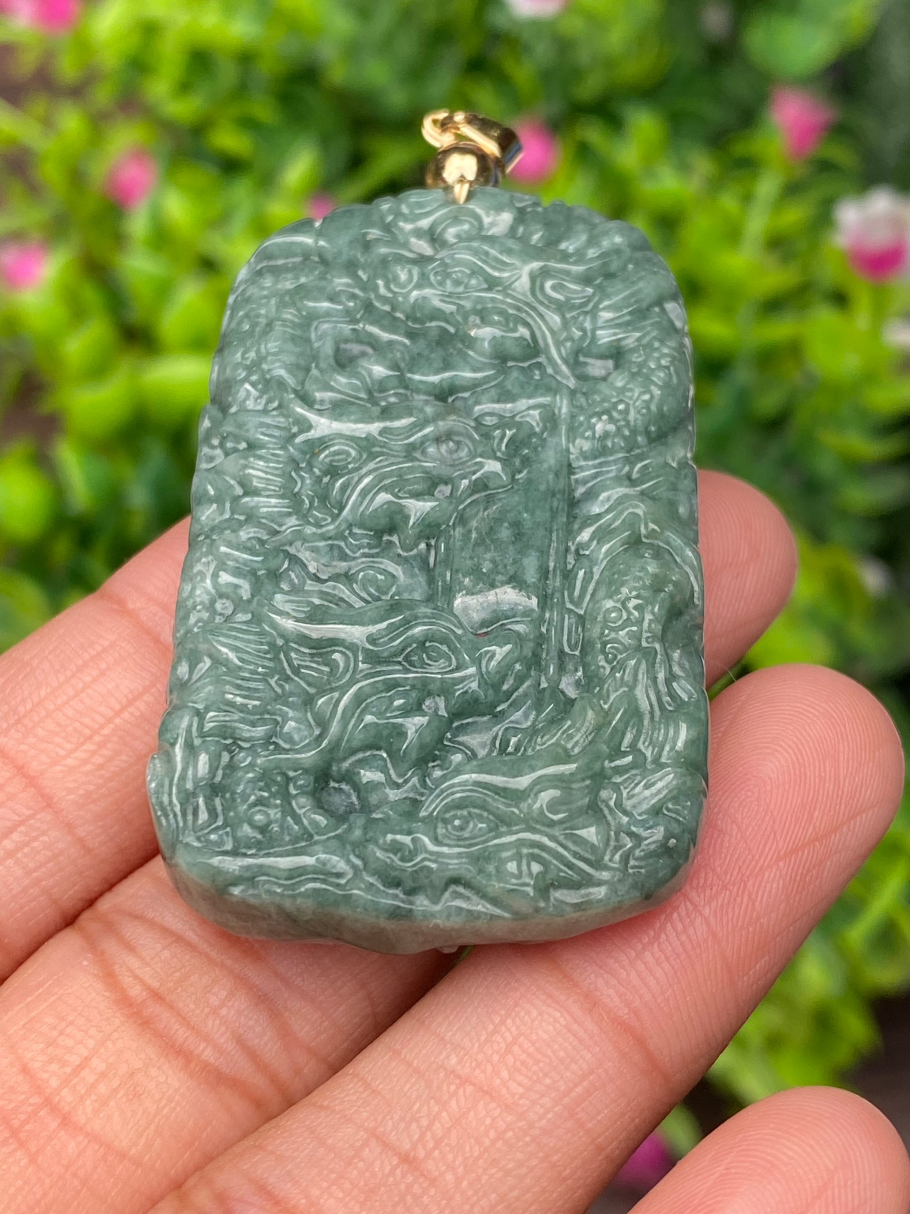 หยก พม่า แท้ จี้หยก (Burmese jadeite) แกะสลักมังกร 180.66 กะรัต (Cts.) หยกแท้ อัญมณีมงคลประจําวันเกิด เครื่องประดับหยก