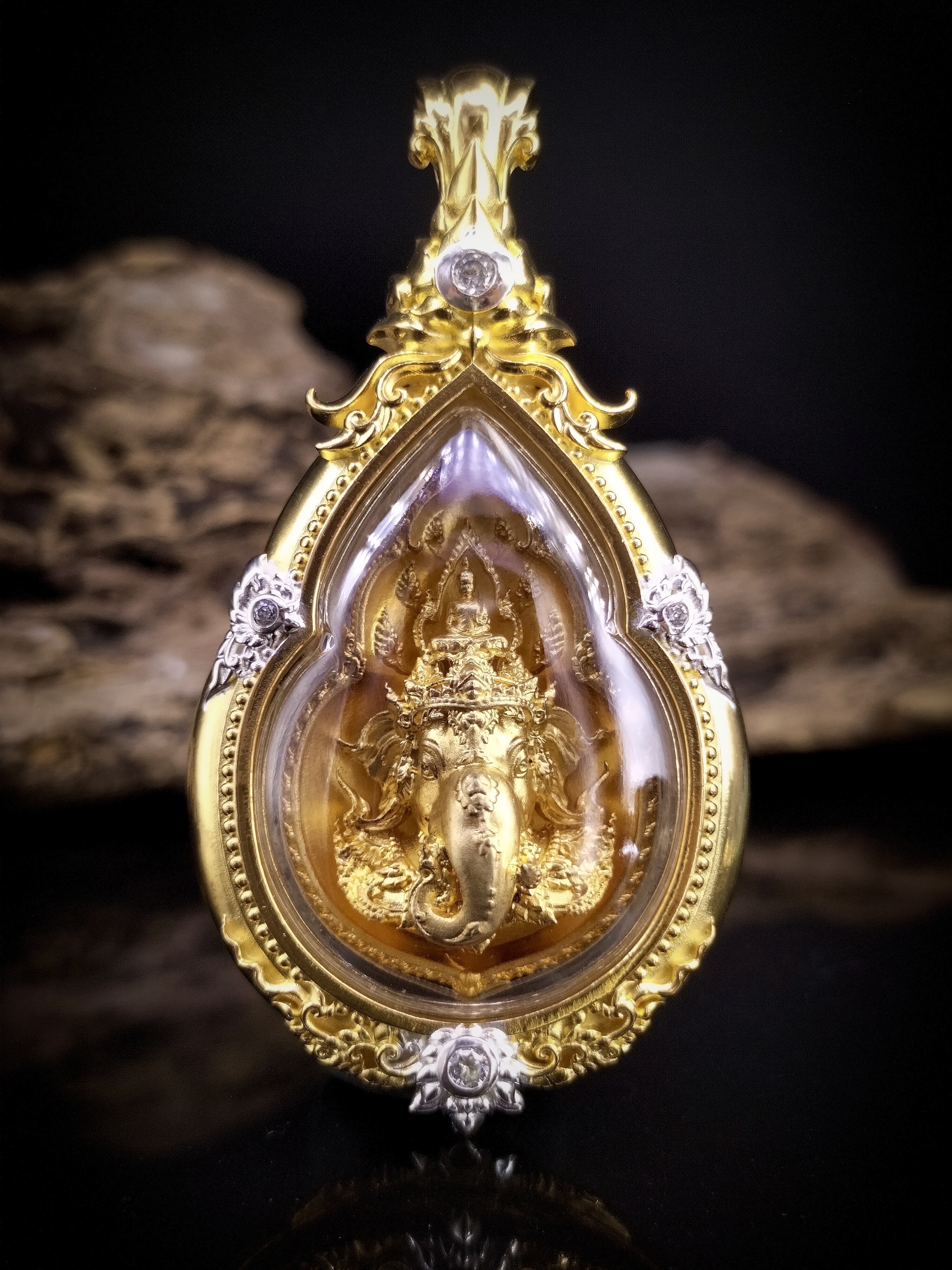 🕉️ พระพิฆเนศรุ่นมหาเทพสุขนิรันดร์ เนื้อทองเหลืองชุบทอง เลี่ยมกรอบชุบทองนฝังเพชร