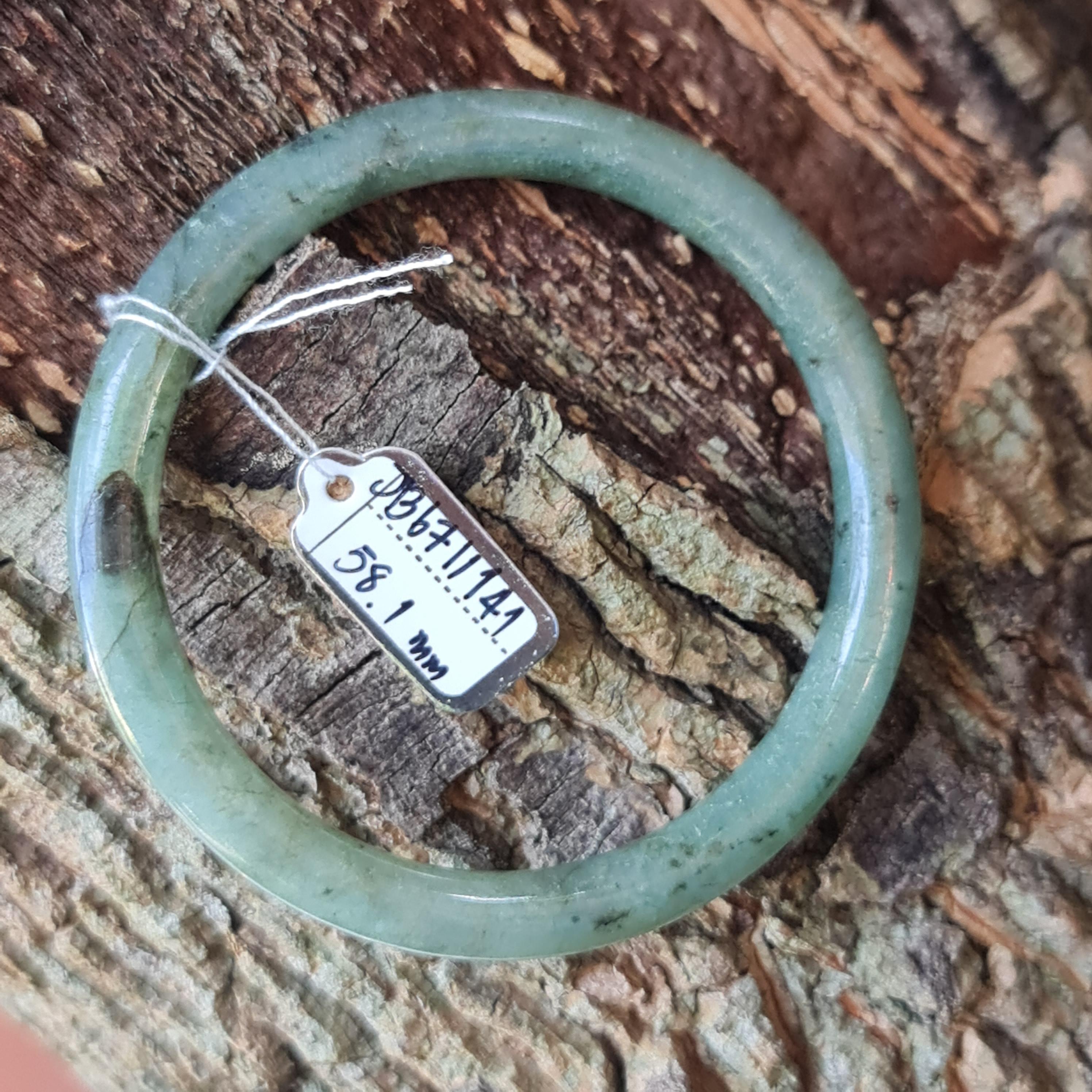 JB6711141 หยก พม่า แท้ Jade กำไลหยก 58.1 มม. (Jadeite bracelet) พม่า (Myanmar)