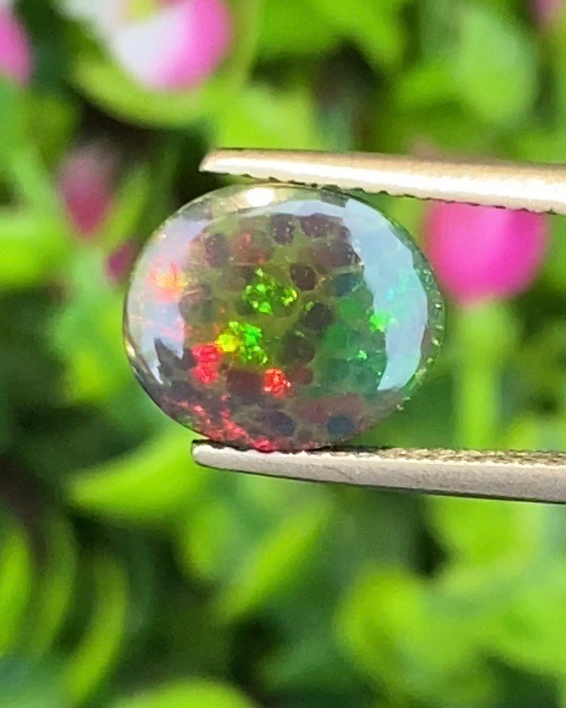 พลอย แบล็ก โอปอล Black Opal 3.31 กะรัต (Cts.) พลอยแท้ อัญมณีมงคลประจําวันเกิด เครื่องประดับพลอย