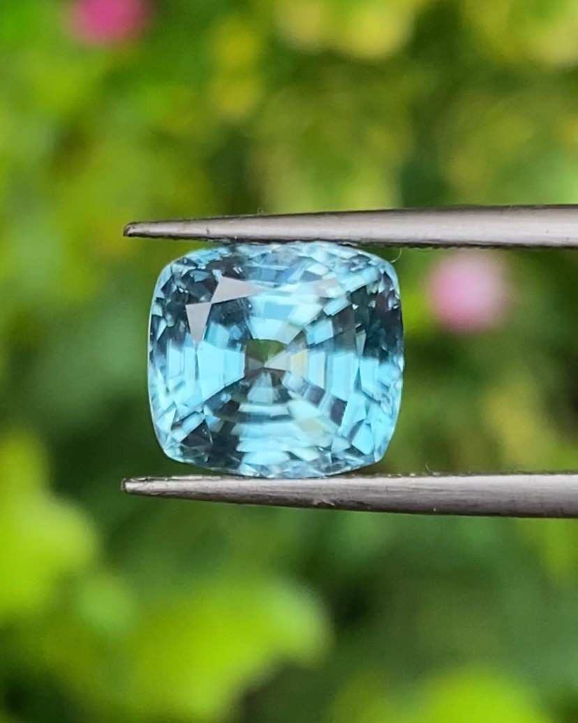 พลอย เพทาย Natural Zircon 4.53 กะรัต (Cts.) พลอยแท้อัญมณีมงคล ประจําวันเกิด เครื่องประดับพลอย