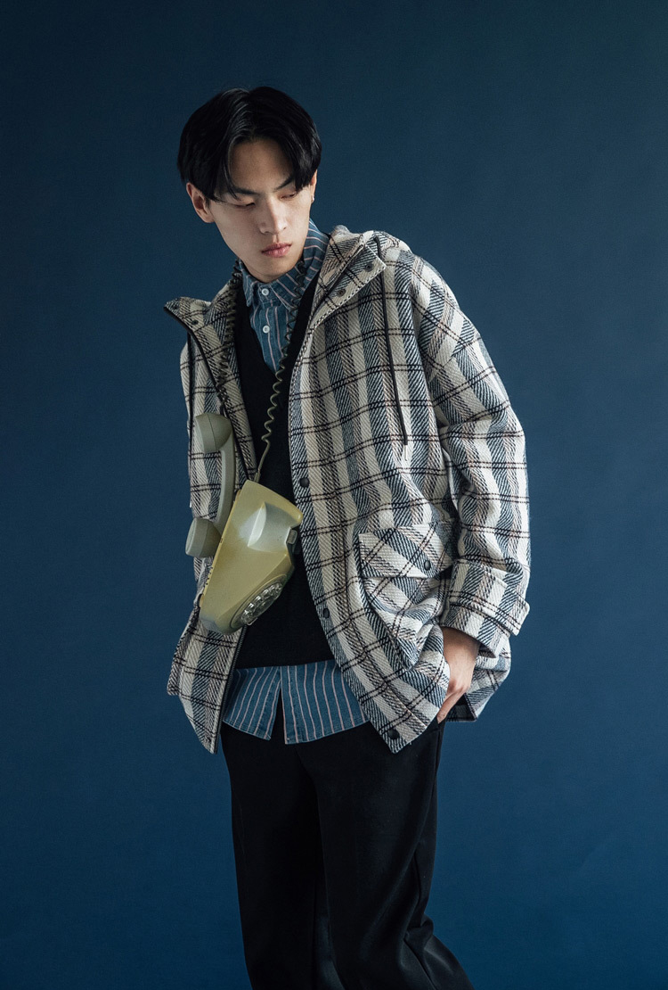เสื้อโค้ทผ้าวูลลายสก๊อต หนาอุ่น แต่งฮู้ดใหญ่ (10314MM)