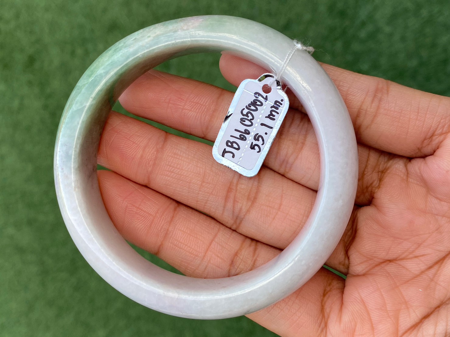 JB6605002 หยก พม่า แท้ Jade กำไลหยก (Jadeite bracelet) พม่า (Myanmar) 55.1 มม.