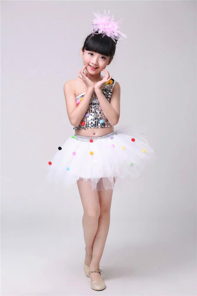 Pre-order ชุดแฟนซี ชุดแสดง เสื้อไหล่เฉียง กระโปรงฟูฟ่อง ปักเลื่อม สวยงาม