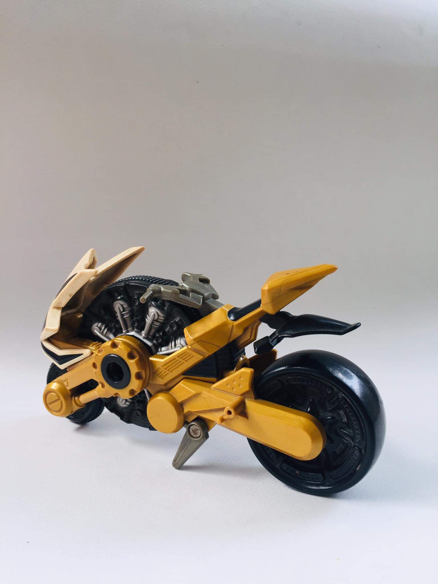 มอเตอร์ไซค์ เพาเวอร์เรนเจอร์ ชุดนินจาสตรอม เยลโล่ โมโตไซเคิล มือสองสภาพดี มีรอยบ้าง ***มีเฉพาะรถของมีตามภาพ ขนาดตามรูป