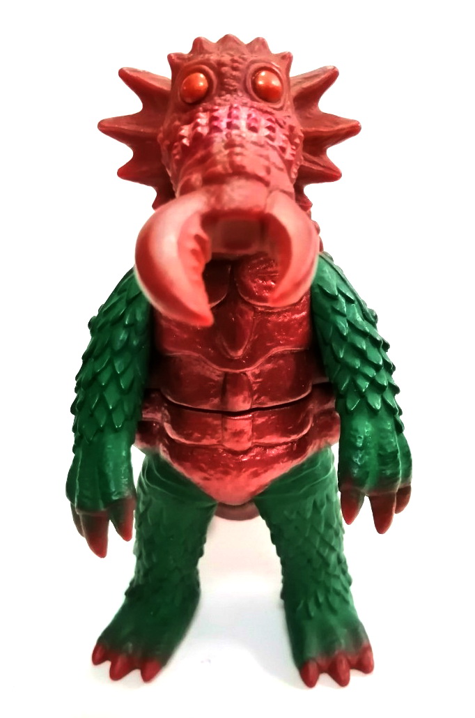ซอฟ ไคจูสปาร์คดอล ชุดbandai kaiju 500 สัตว์ประหลาด คิงส์แครบ คิงแครบ จากภาพยนตร์ชุด อุลตร้าแมนเอส ในภาพยนตร์มันใข้ปากที่เหมือนคีม ทำร้ายอุลตร้าแมนเอสจนบาดเจ็บได้ เป็นหนึ่งในร่างรวม ของสัตว์หลาด ไทแร้นต์ ซอฟตัวนี้สูง15ซม. สภาพใหม่ สะสม สภาพดี