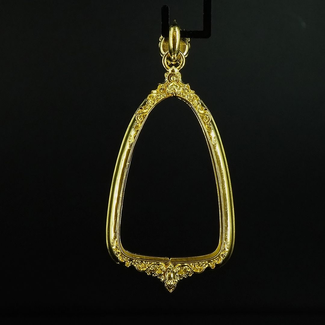 (แบบที่23.3) กรอบเนื้อทองเทวฤทธิ์ชุบทอง สำหรับองค์พระขนาด ความสูง 3.8 เซนติเมตร ความกว้าง 2.4 เซนติเมตร