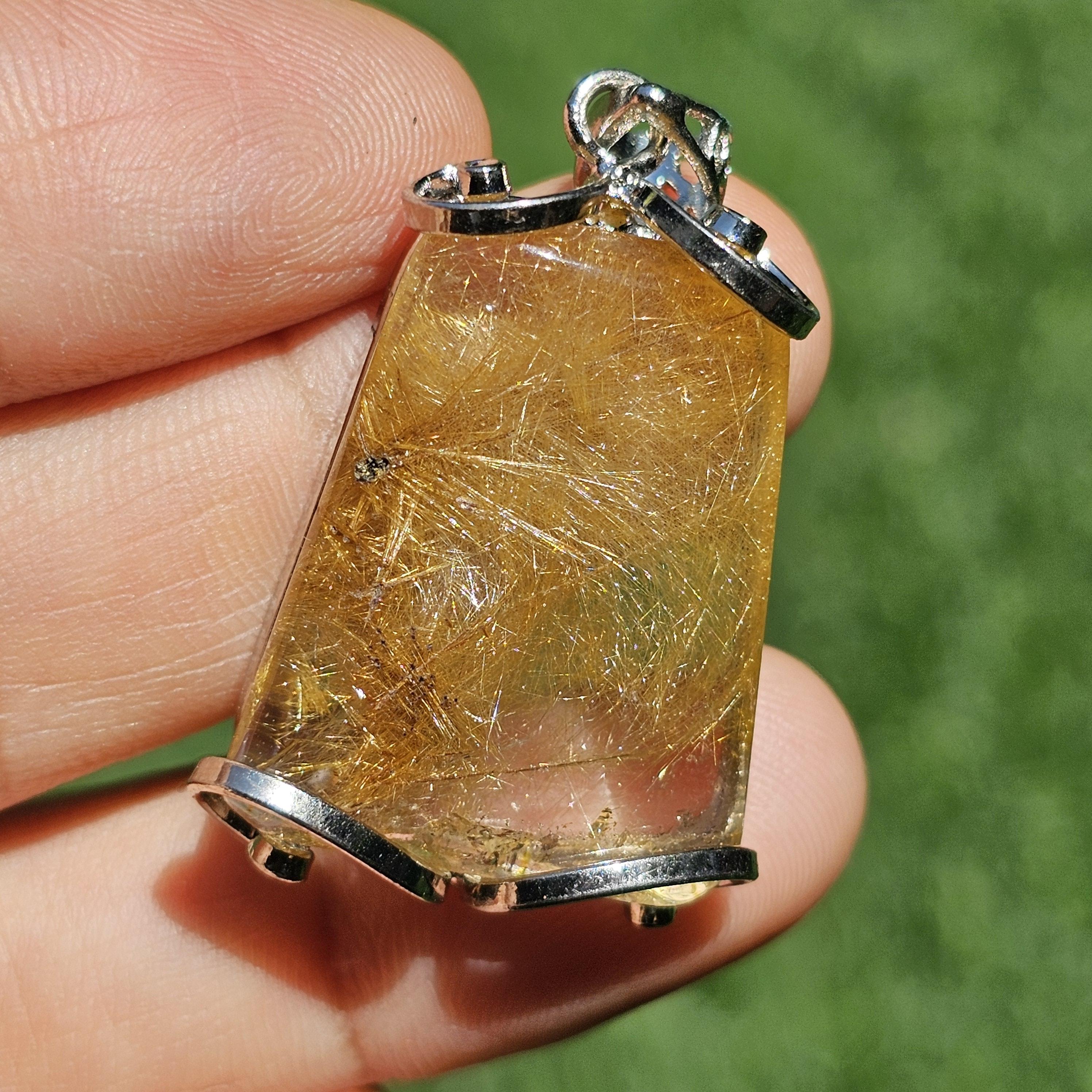 จี้ไหมทอง (Golden Rutilated Quartz) 50.00 กะรัต Cts. พลอยแท้ อัญมณีมงคลประจําวันเกิด เครื่องประดับพลอย