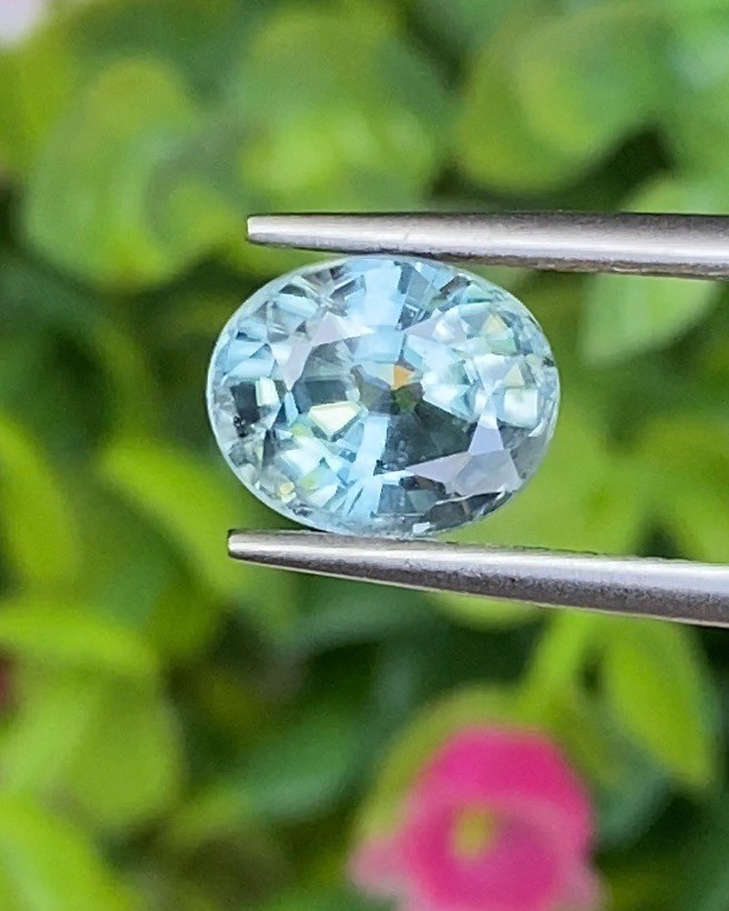 พลอย เพทาย (Zircon) 3.55 กะรัต (Cts.) พลอยแท้ อัญมณีมงคลประจําวันเกิด เครื่องประดับพลอย