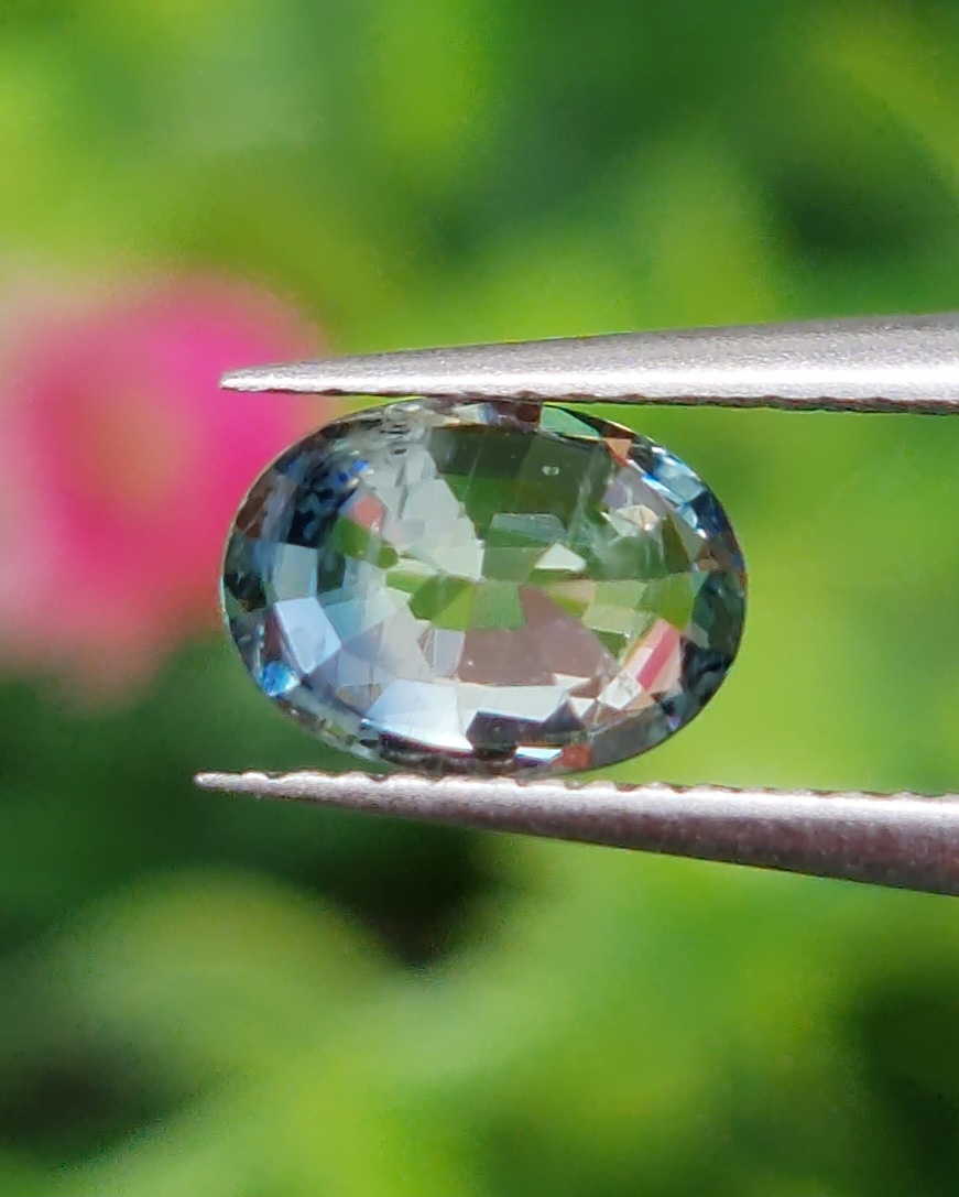 พลอย แซฟไฟร์ 2 สี Bi Color Sapphire 0.91 กะรัต (Cts.) พลอยแท้ อัญมณีมงคลประจําวันเกิด เครื่องประดับพลอย