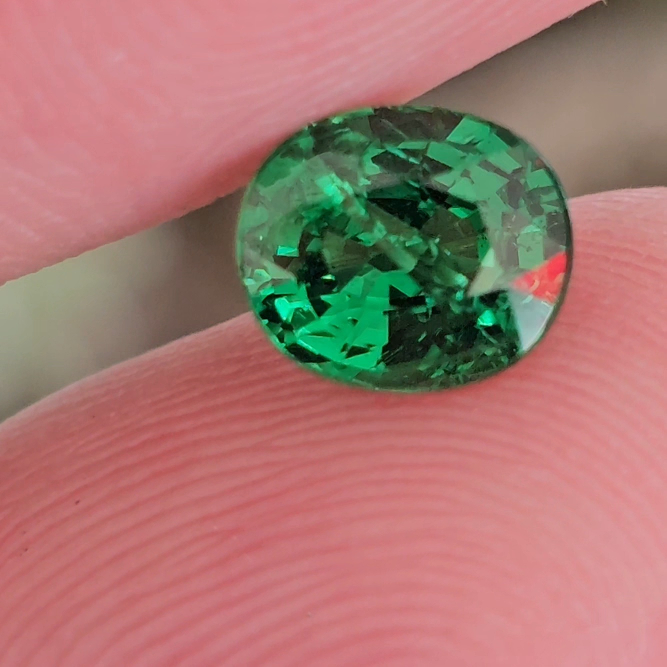 พลอย ซาโวไรท์ Tsavorite Garnet 1.28 กะรัต (Cts.) ดิบ Unheated พร้อมใบเซอร์ อัญมณีมงคลประจําวันเกิด เครื่องประดับพลอย