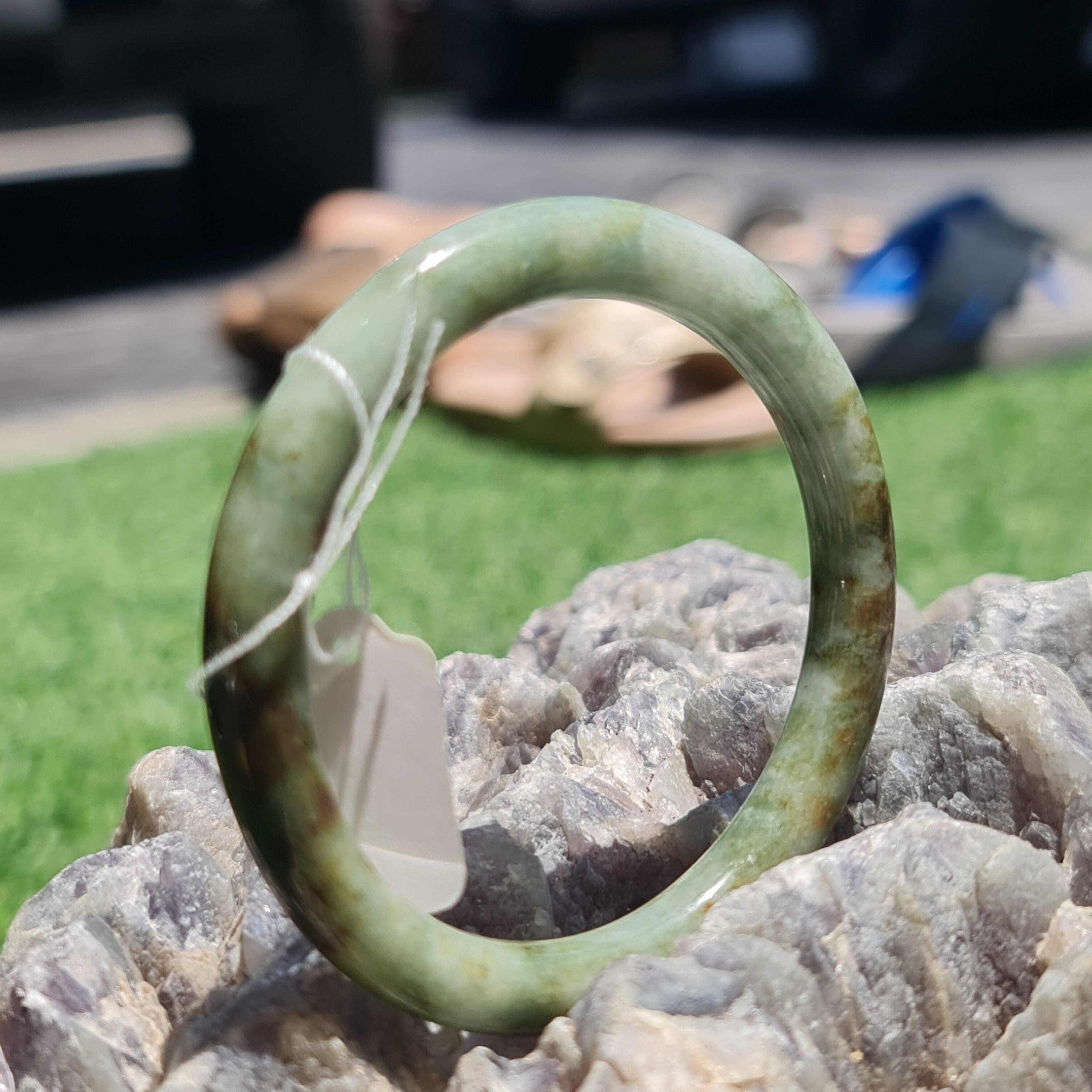 JB6711014 หยก พม่า แท้ Jade กำไลหยก 52.1 มม. (Jadeite bracelet) พม่า (Myanmar)