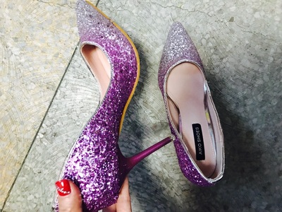 รองเท้าออกงาน รองเท้าส้นสูง แต่งกากเพชร ไล่สี สวยหรู