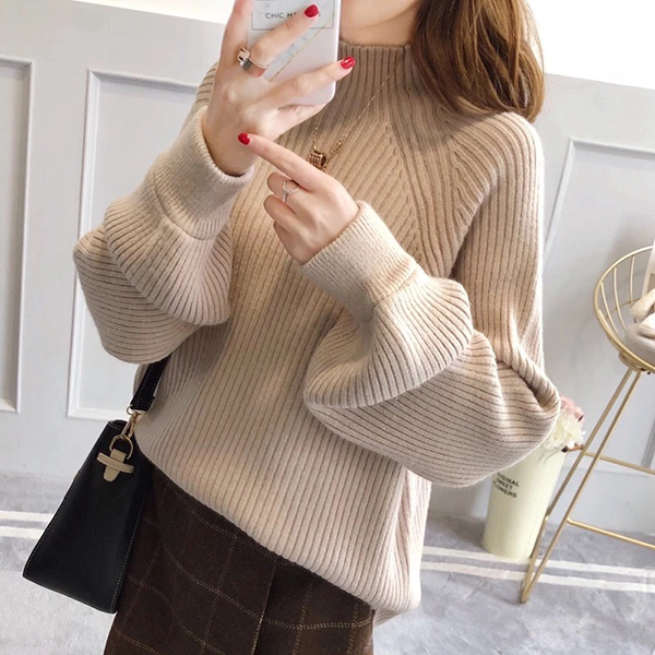 เสื้อไหมพรมแขนกระดิ่ง คอปีน หนานุ่มถักลายนูน (TT0021)