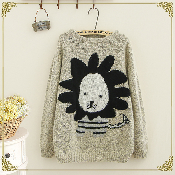 เสื้อไหมพรมกึ่งวูลผ้าหนานุ่ม ถักลายสิงโต (12053LM)