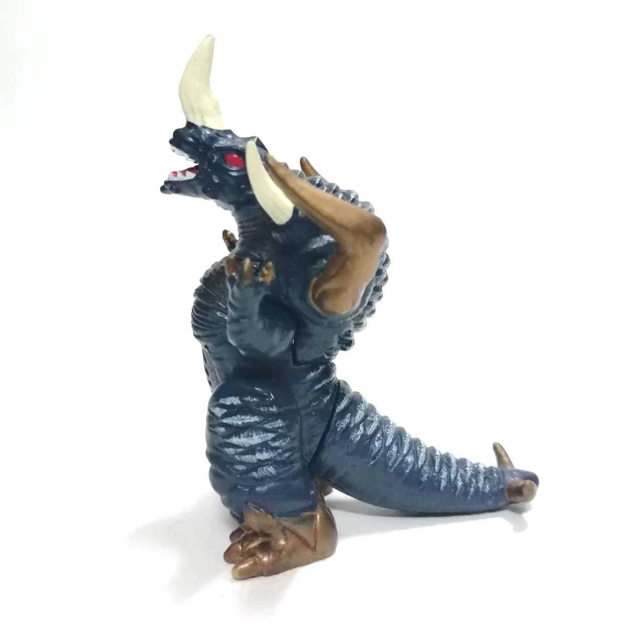 ขนาด3นิ้ว กาชาปอง โกลเด้นปอสเป้ ศัตรูของอุลตร้าแมนซีเอิร์ธ ค่อนข้างหายากไม่พบบ่อย มือสองสภาพดีมีรอยบ้าง