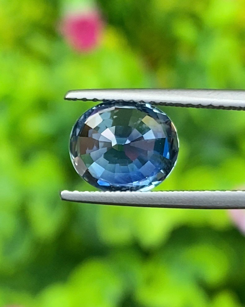 พลอย ไพลิน blue sapphire 2.99 กะรัต (Cts.) พร้อมใบเซอร์ พลอยแท้ อัญมณีมงคลประจําวันเกิด เครื่องประดับพลอย