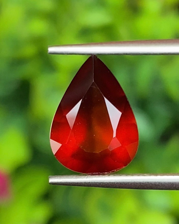 พลอย เฮลโซไนท์ การ์เน็ท Hessonite Garnet 3.30 กะรัต (Cts.) ดิบ Unheated พลอยแท้อัญมณีมงคล ประจําวันเกิด เครื่องประดับพลอย