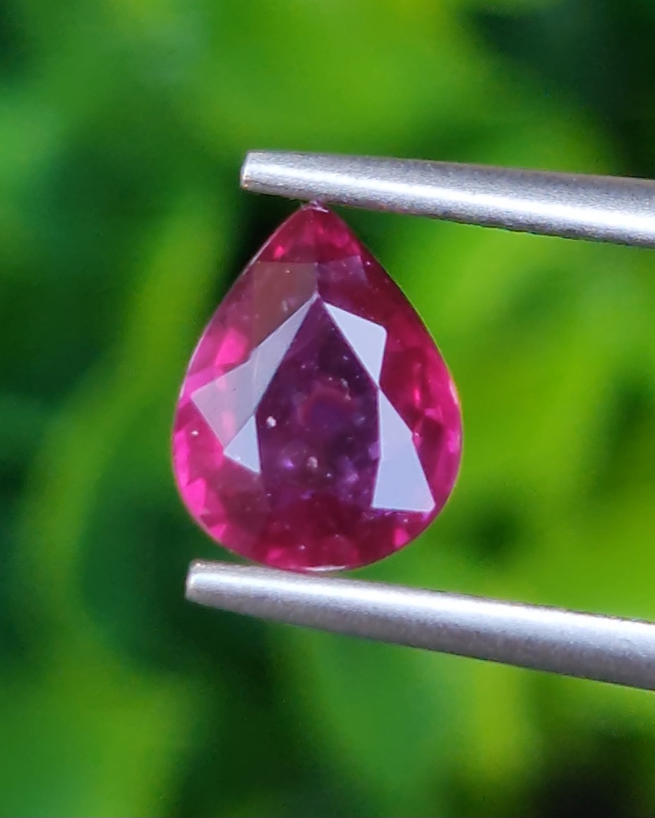 พลอย ทับทิม Ruby sapphire 1.13 กะรัต พลอยแท้ อัญมณีมงคลประจําวันเกิด เครื่องประดับพลอย
