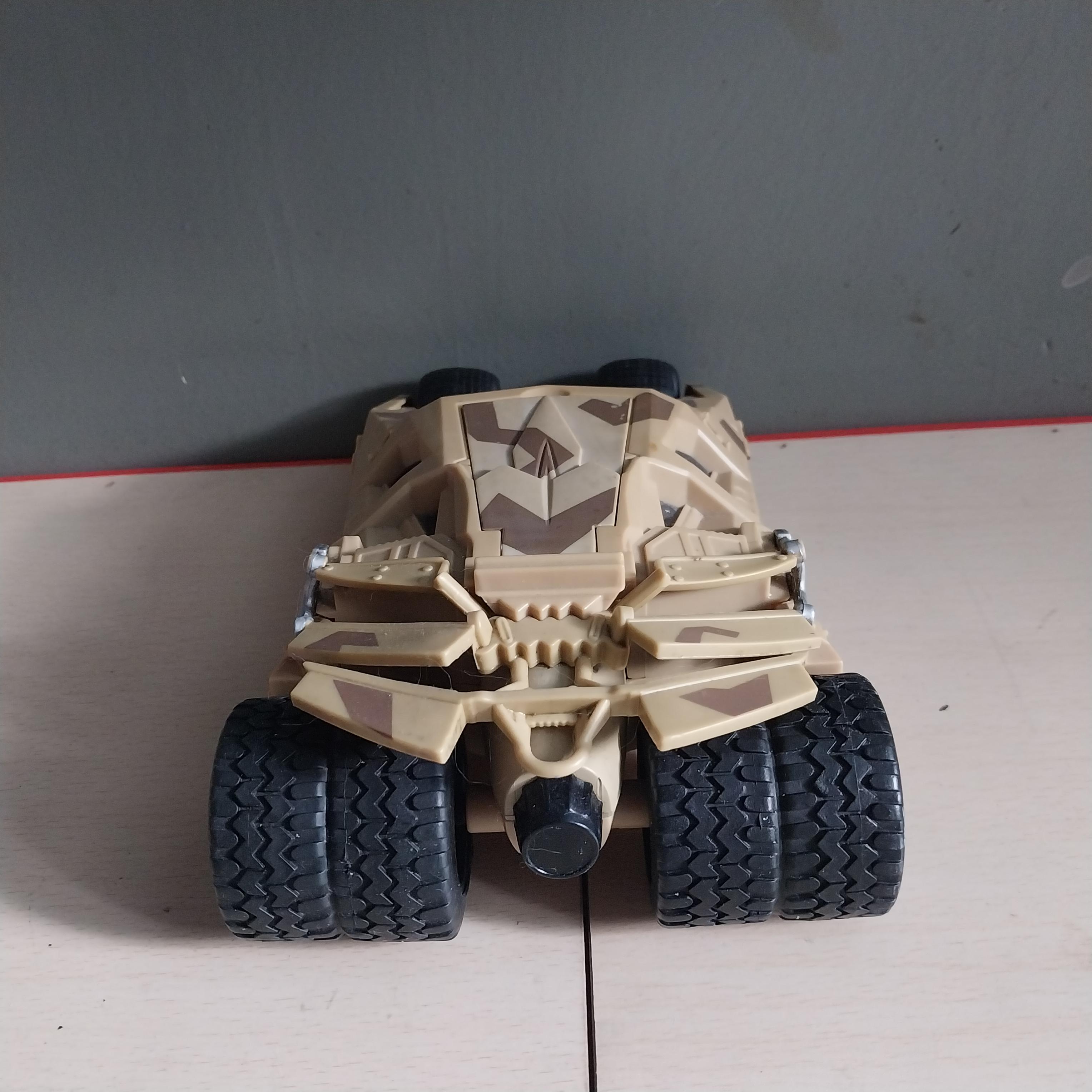 มืหลายภาพ รถแบทแมนขนาดประมาณ22ซม. #Batman The Dark Knight Rises Camouflage Tumbler