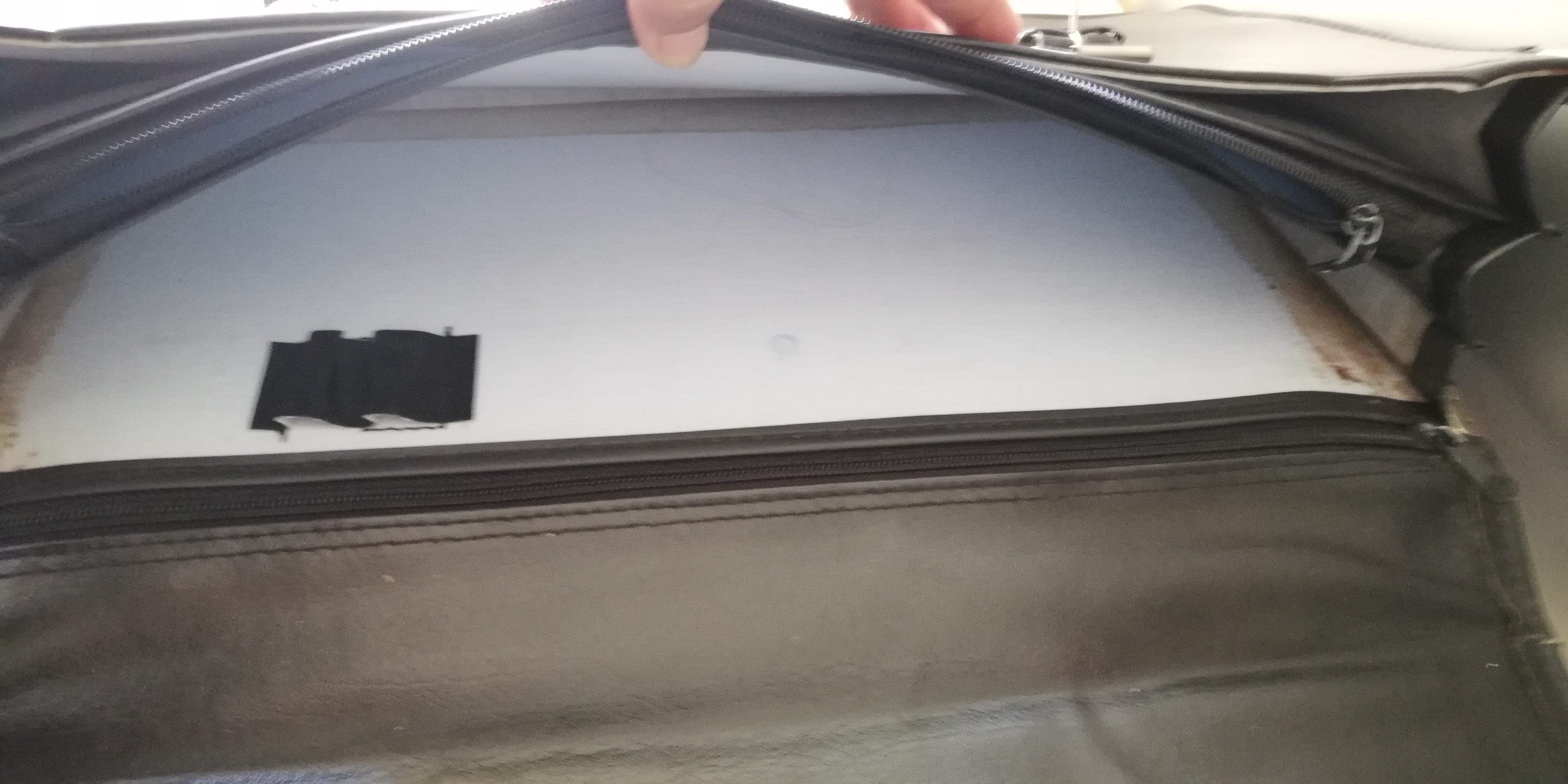 ของสะสมเก่า กระเป๋านักเรียน จาก โรงเรียนดาราสมุทร ศรีราชา **มีตำหนิโปรดตรวจสอบทุกภาพ