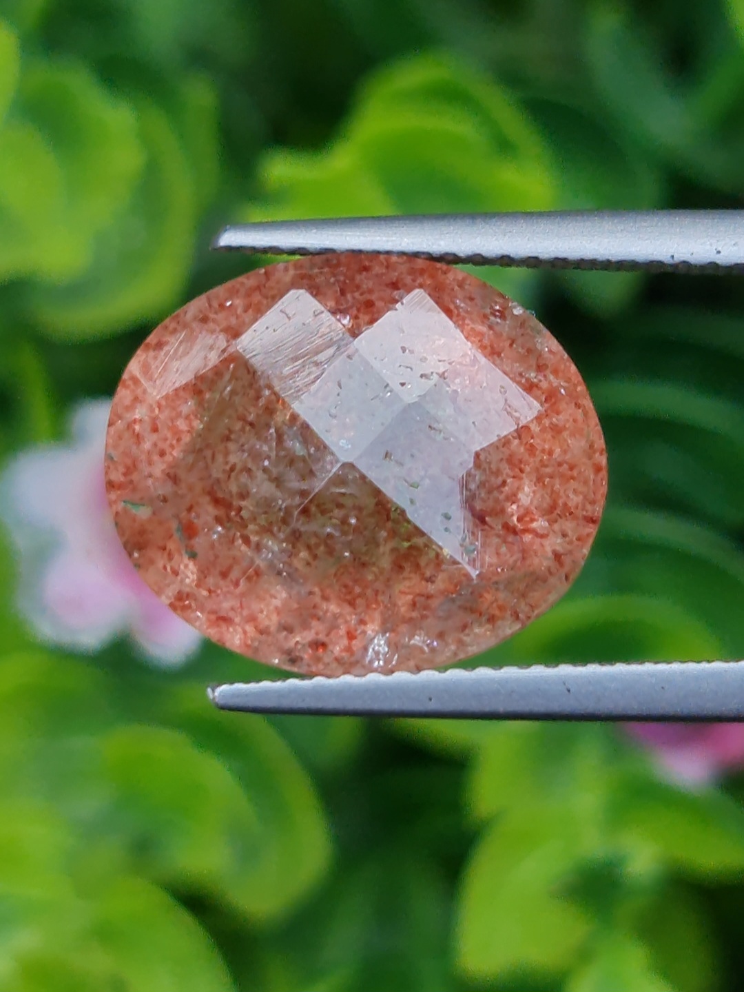 พลอย สตอเบอรี่ ควอตซ์ Strawberry Quartz 13.33 กะรัต (Cts.) พลอยแท้ อัญมณีมงคลประจําวันเกิด เครื่องประดับพลอย