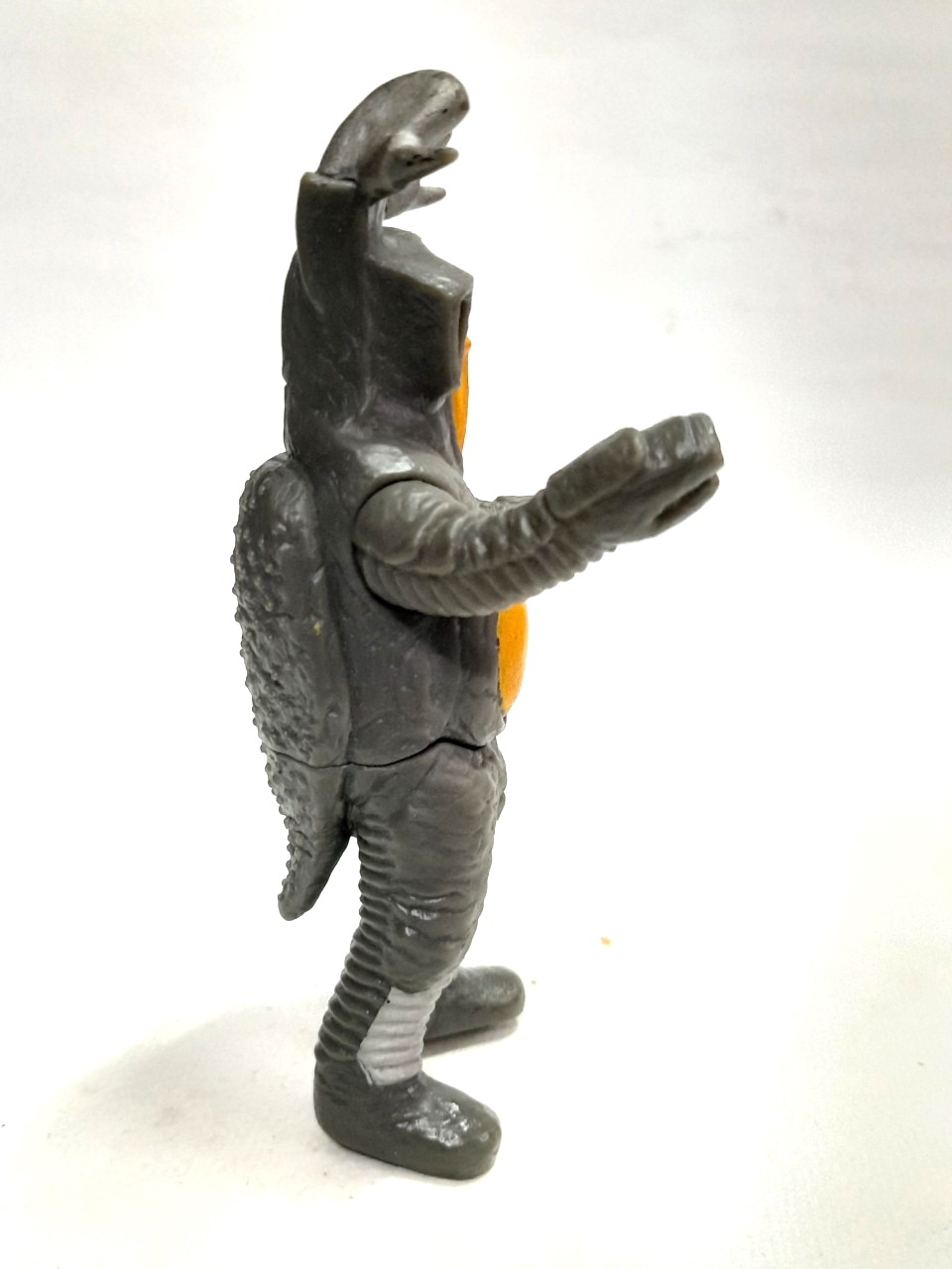 ซอฟ (แบบสุ่มในไข่กาชาปอง )ขนาด 5-5.5นิ้ว หายากมากๆ สัตว์ประหลาด เซ็ทต้อน2 ทำออกมาแบบเดียว ตัวเดียว รุ่นเดียว งานมือสอง สภาพดี ไม่มีสติ๊กเกอร์ใต้เท้า