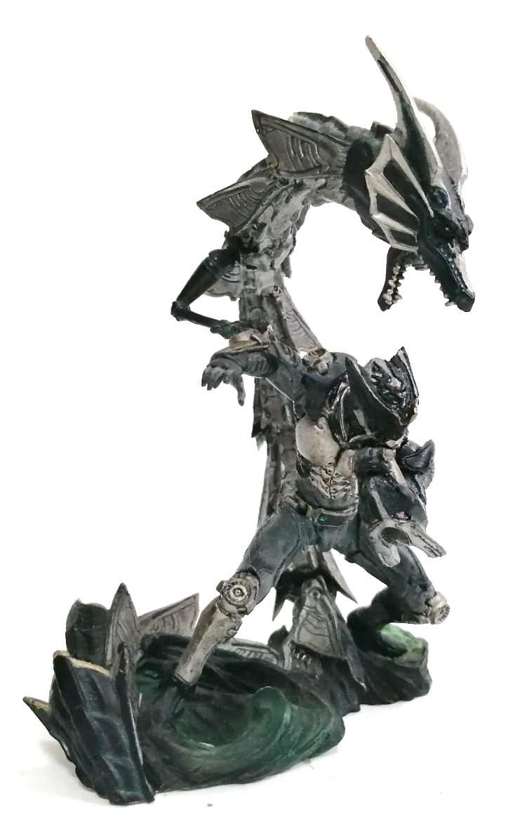 เอสไอซี โชกอน SIC Shogon คาเมนไรเดอร์ริวงะ Masked Rider Ryuga **มังกรขาดแขนหนึ่งข้าง นอกนั้นสมบูรณ์ จากภาพยนตร์ทีวีคาเมนไรเดอร์ริวคิ Ryuki ของเก่าขายตามสภาพ